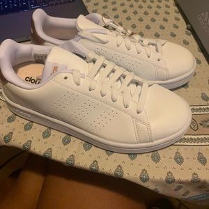 Brand new Adidas Advantage sneakers